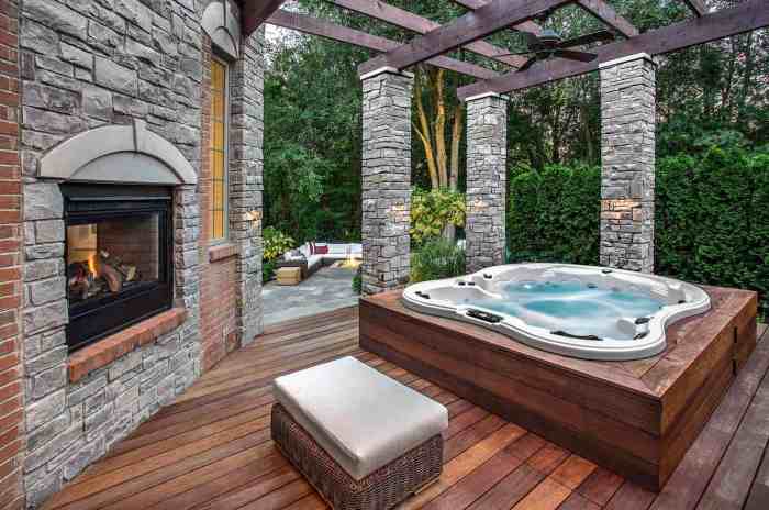 How to decorate a hot tub room