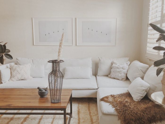 How to decorate an all white room